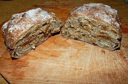 pane con uvetta
