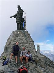 monumento alla Madonna collocato sulla vetta del Rocciamelone