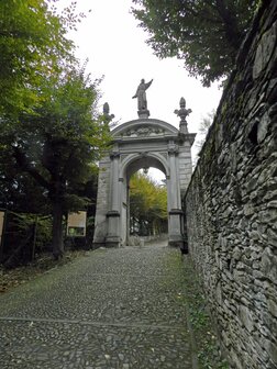 ingresso al Sacro Monte di Orta