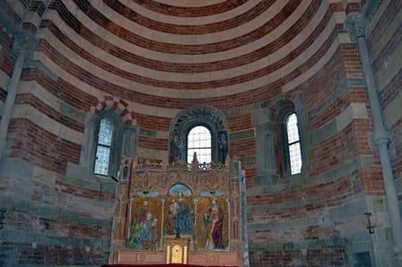 Abbazia Santa Maria di Vezzolano - Altare e absise