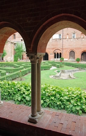 Abbazia di Staffarda - Chiostro