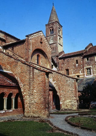 Fianco nord Abbazia di Staffarda