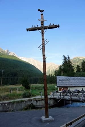 Croce con simboli della passione Le Casset - Briançon