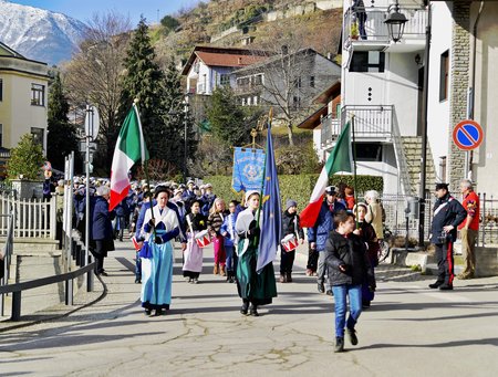 Il solenne corteo del 17 Febbraio a Pomaretto per la Festa delle Libertà