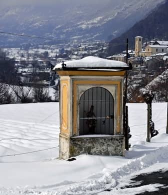 Villar Pellice, piloni ottocenteschi dedicati a S. Espedito (martire tebeo) e alla Sacra famiglia