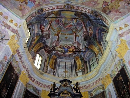 Interno Santuario Madonna del Sasso
