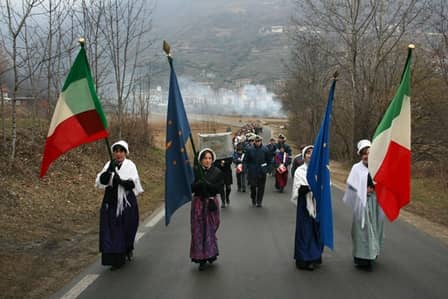 Pomaretto, il corteo per la festa del 17 febbraio